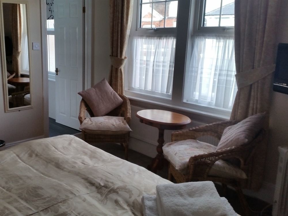 Boyne House Guest House Истборн Екстериор снимка