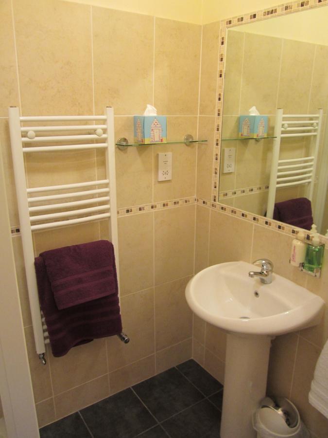 Boyne House Guest House Истборн Екстериор снимка